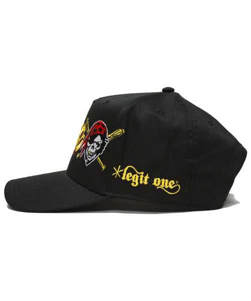 "PIRATES" SPELL OUT (BLACK)