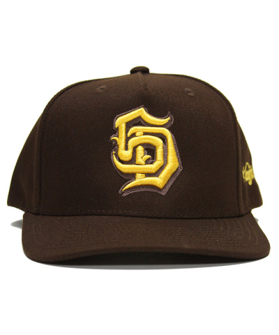 "SD" LOGO SNAPBACK (BROWN)
