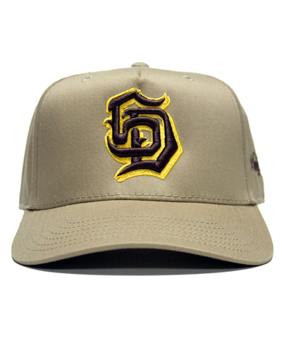 "SD" LOGO SNAPBACK (KHAKI)