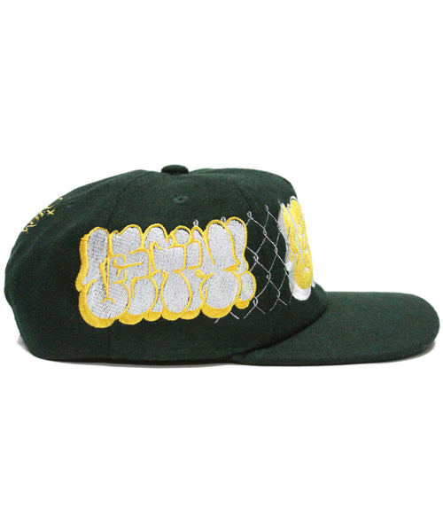 [1 OF 1] GOLD/WHITE THROWIE (GREEN)
