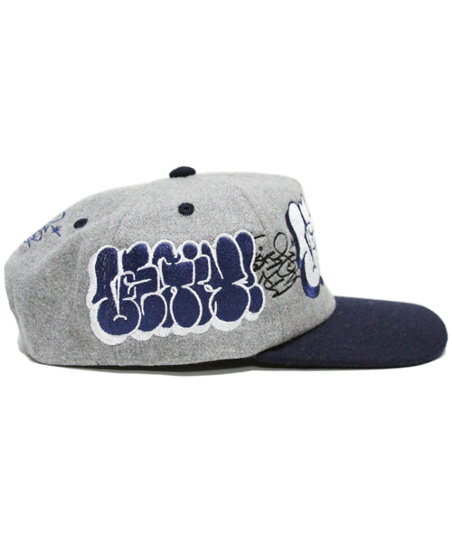 [1 OF 1] WHITE/NAVY THROWIE (GREY/NAVY)