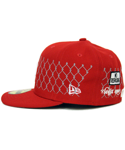 "NEVER STOP HOPPING FENCES" LA FITTED CAP (RED)